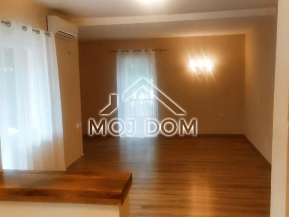 Poslovni prostor 90 m² – Gorica C, Podgorica — fotografija 12