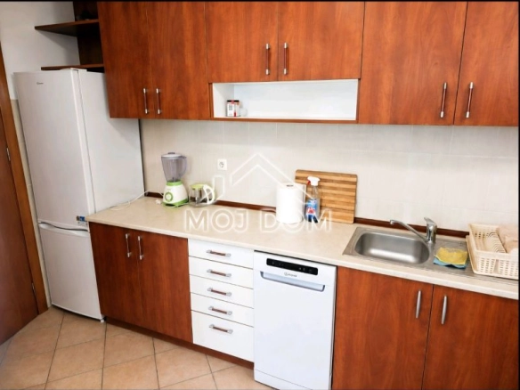 Izdavanje: Jednosoban stan 55 m² – Stari aerodrom, Podgorica — fotografija 3