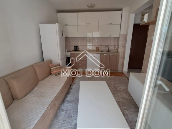 Izdavanje: Jednosoban stan 40 m² – Stari aerodrom, Podgorica — fotografija 4