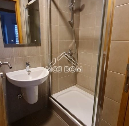 Izdavanje: Dvosoban stan 68 m² – City kvart, Podgorica — fotografija 12