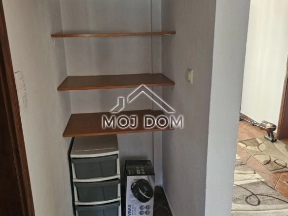 Izdavanje: Trosoban stan 100 m² – Masline, Podgorica — fotografija 12