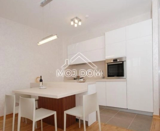 Izdavanje: Dvosoban stan 70 m² – City kvart, Podgorica — fotografija 3