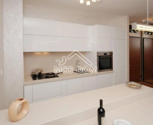 Izdavanje: Dvosoban stan 70 m² – City kvart, Podgorica — fotografija 4