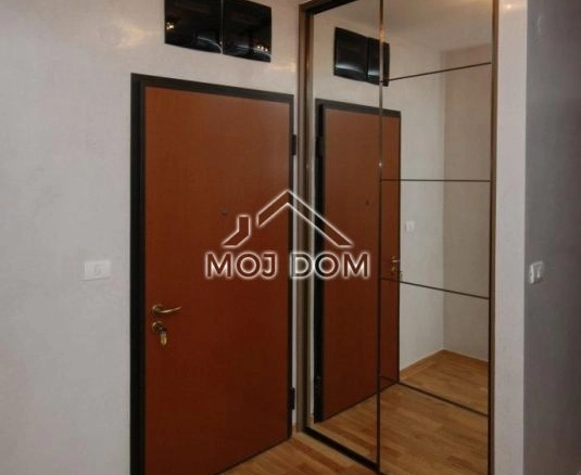 Izdavanje: Dvosoban stan 70 m² – City kvart, Podgorica — fotografija 10