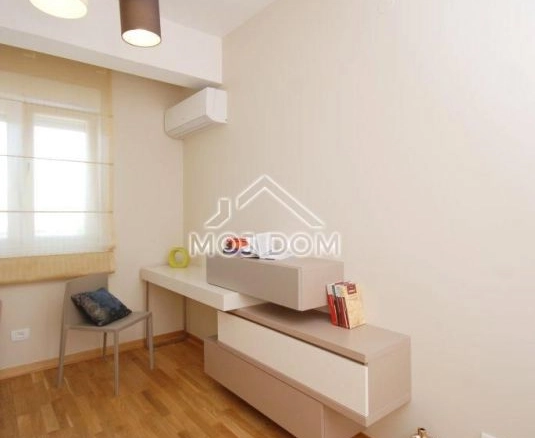 Izdavanje: Dvosoban stan 70 m² – City kvart, Podgorica — fotografija 11