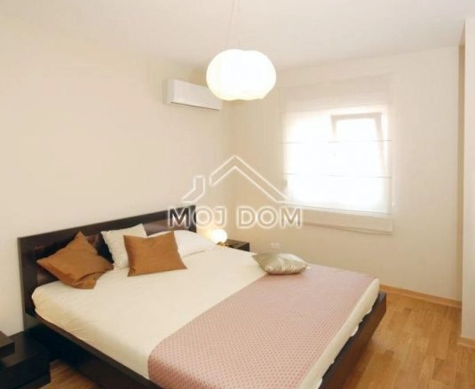 Izdavanje: Dvosoban stan 70 m² – City kvart, Podgorica — fotografija 15