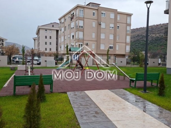 Izdavanje: Jednosoban stan 40 m² – Tološi, Podgorica — fotografija 2