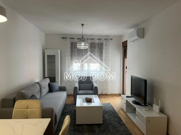 Izdavanje: Jednosoban stan 42 m² – Stari aerodrom, Podgorica — fotografija 2