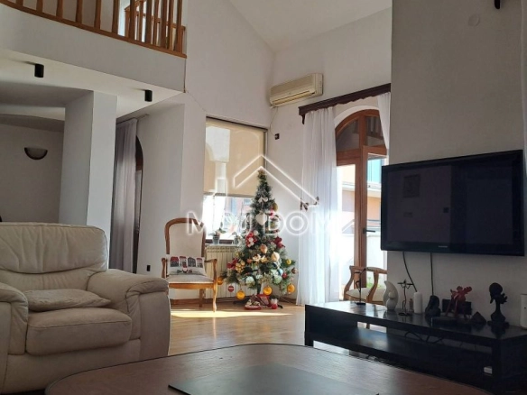 Izdavanje: Stan 300 m² – Gorica C, Podgorica — fotografija 3