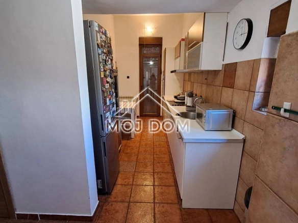 Izdavanje: Stan 300 m² – Gorica C, Podgorica — fotografija 18