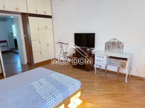 Izdavanje: Jednosoban stan 55 m² – Centar, Podgorica — fotografija 10