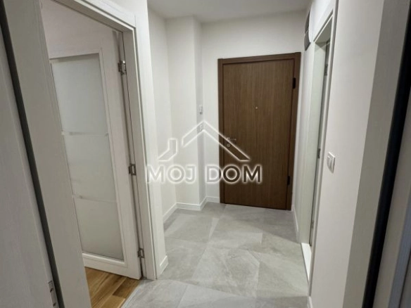 Izdavanje: Jednosoban stan 49 m² – Central Point, Podgorica — fotografija 7