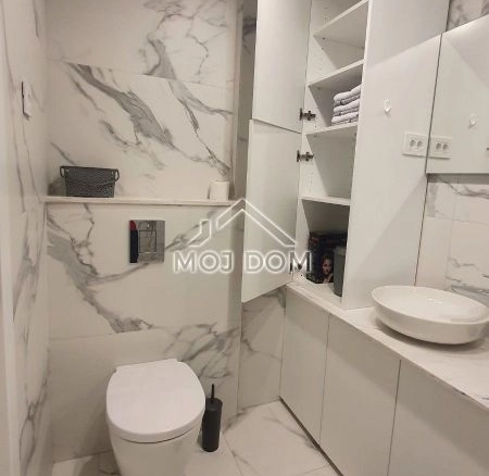 Izdavanje: Jednosoban stan 59 m² – Centar, Podgorica — fotografija 11