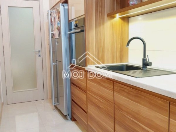 Izdavanje: Trosoban stan 100 m² – City kvart, Podgorica — fotografija 7
