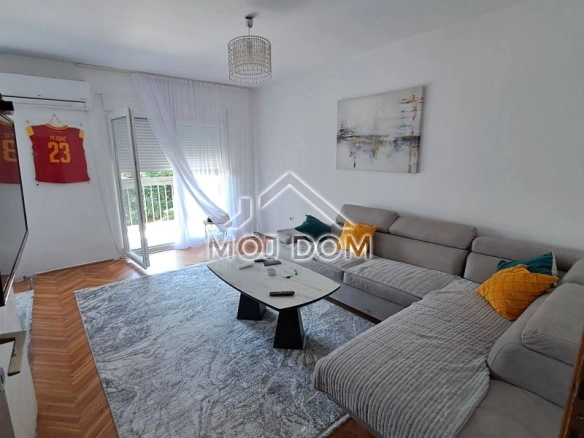 Izdavanje: Dvosoban stan 80 m² – Zabjelo, Podgorica — fotografija 3