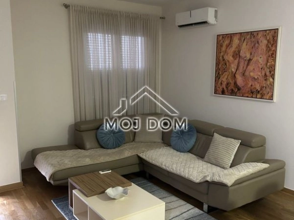 Izdavanje: Dvosoban stan 65 m² – City kvart, Podgorica — fotografija 3