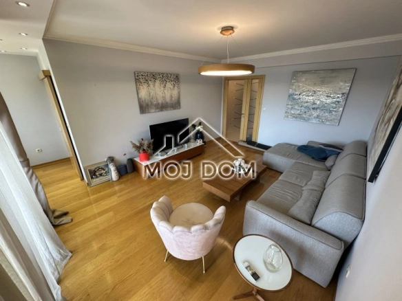 Izdavanje: Trosoban stan 105 m² – Preko Morače, Podgorica — fotografija 2
