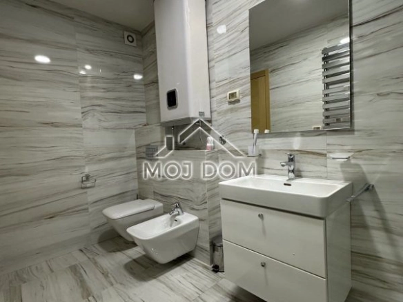 Izdavanje: Trosoban stan 105 m² – Preko Morače, Podgorica — fotografija 9