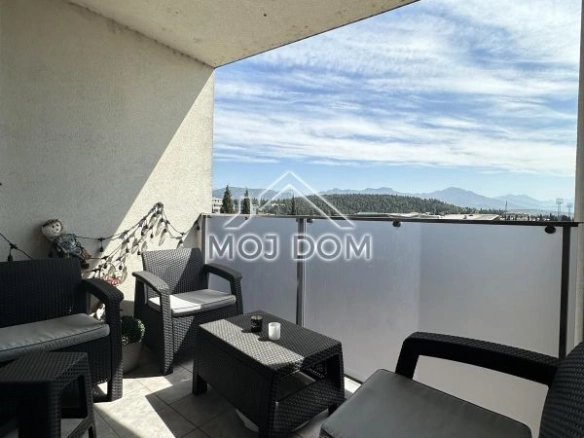 Izdavanje: Trosoban stan 105 m² – Preko Morače, Podgorica — fotografija 13