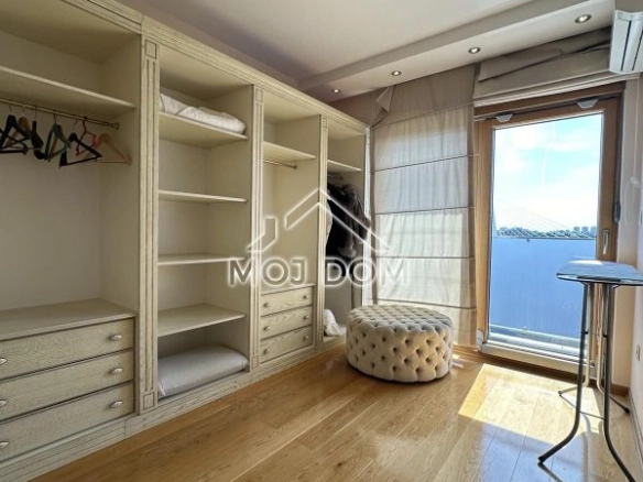 Izdavanje: Trosoban stan 105 m² – Preko Morače, Podgorica — fotografija 14