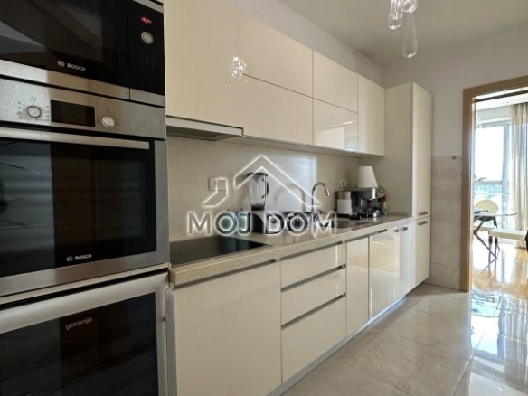 Izdavanje: Trosoban stan 105 m² – Preko Morače, Podgorica — fotografija 18
