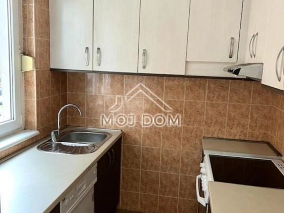 Izdavanje: Trosoban stan 88 m² – Stari aerodrom, Podgorica — fotografija 7