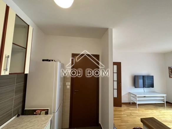 Izdavanje: Jednosoban stan 50 m² – City kvart, Podgorica — fotografija 8