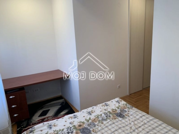 Izdavanje: Trosoban stan 87 m² – Stari aerodrom, Podgorica — fotografija 8