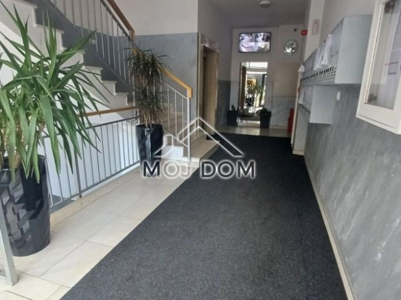 Izdavanje: Dvosoban stan 100 m² – City kvart, Podgorica — fotografija 15
