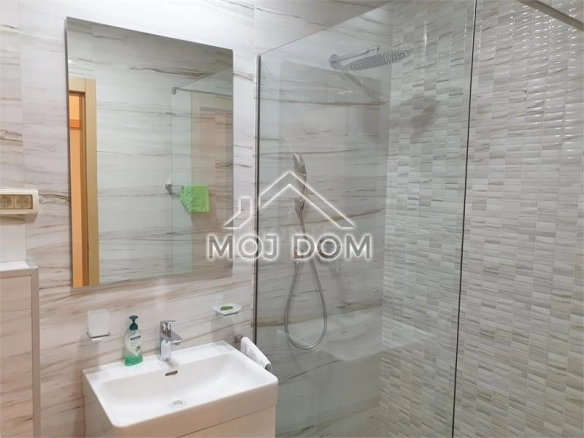 Izdavanje: Jednosoban stan 55 m² – Preko Morače, Podgorica — fotografija 8