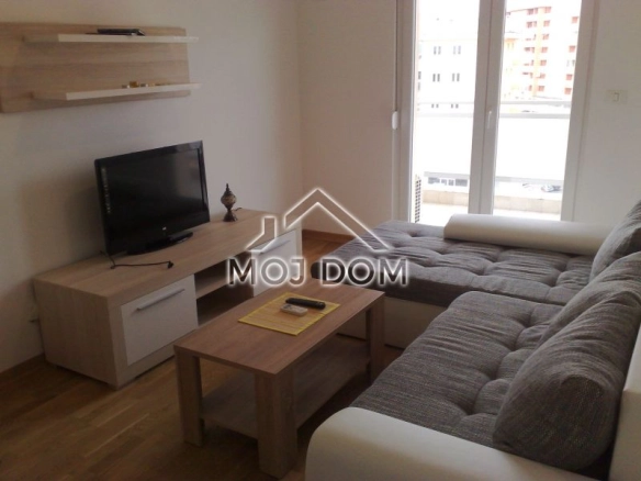 Izdavanje: Jednosoban stan 48 m² – City kvart, Podgorica — fotografija 2