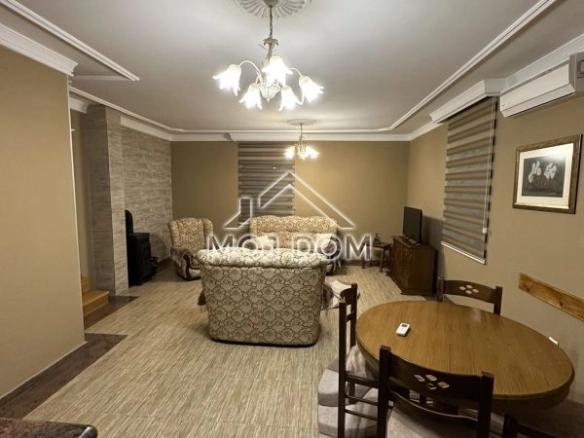 Izdavanje: Kuća 150 m² – Gornja Gorica, Podgorica — fotografija 4