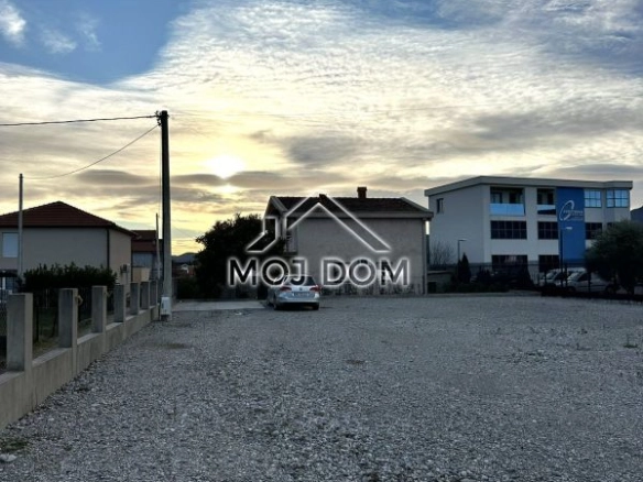 Izdavanje: Kuća 150 m² – Gornja Gorica, Podgorica — fotografija 18