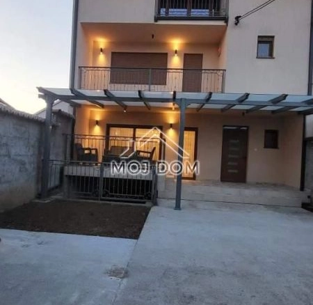 Namještena kuća u naselju Stara Varoš