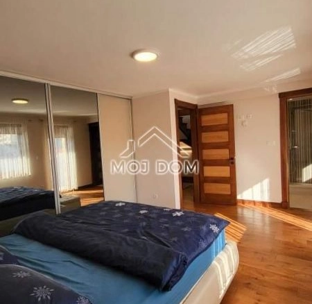 Izdavanje: Kuća 280 m² – Stara Varoš, Podgorica — fotografija 16