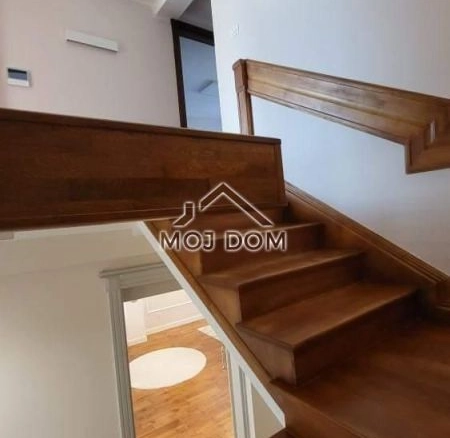 Izdavanje: Kuća 280 m² – Stara Varoš, Podgorica — fotografija 17