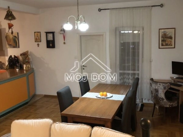 Izdavanje: Kuća 300 m² – Kokoti, Podgorica — fotografija 18