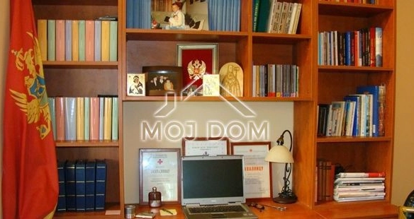 Izdavanje: Kuća 200 m² – Tološi, Podgorica — fotografija 7