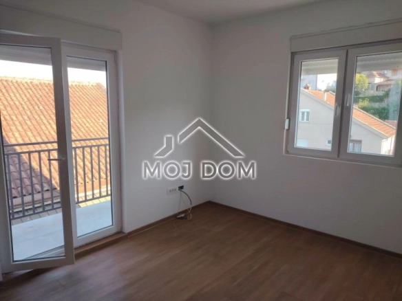 Izdavanje: Dvosoban stan 60 m² – Zabjelo, Podgorica — fotografija 2
