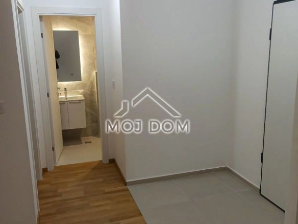 Izdavanje: Jednosoban stan 46 m² – Stari aerodrom, Podgorica — fotografija 3
