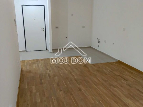 Izdavanje: Jednosoban stan 46 m² – Stari aerodrom, Podgorica — fotografija 4
