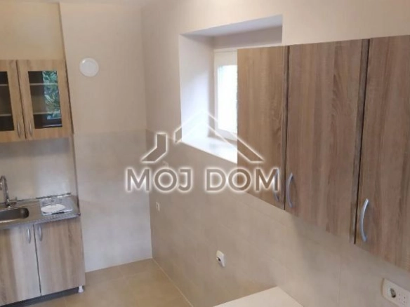 Izdavanje: Dvosoban stan 90 m² – Centar, Podgorica — fotografija 3