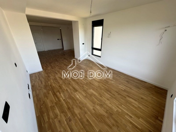 Izdavanje: Trosoban stan 108 m² – City kvart, Podgorica — fotografija 6