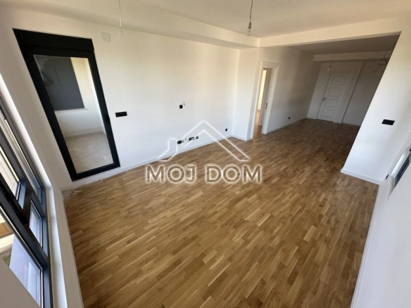Izdavanje: Trosoban stan 108 m² – City kvart, Podgorica — fotografija 7