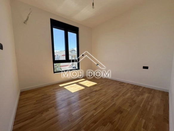 Izdavanje: Trosoban stan 108 m² – City kvart, Podgorica — fotografija 9