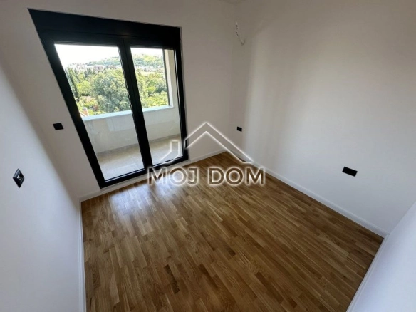 Izdavanje: Trosoban stan 108 m² – City kvart, Podgorica — fotografija 14