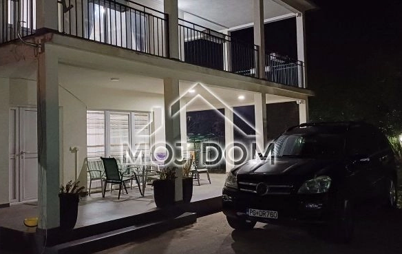 Izdavanje: Kuća 260 m² – Kokoti, Podgorica — fotografija 3