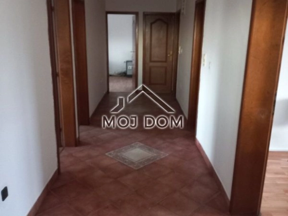 Izdavanje: Poslovni prostor 120 m² – Gornja Gorica, Podgorica — fotografija 3