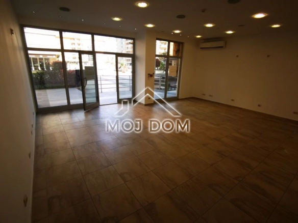 Izdavanje: Poslovni prostor 53 m² – City kvart, Podgorica — fotografija 4