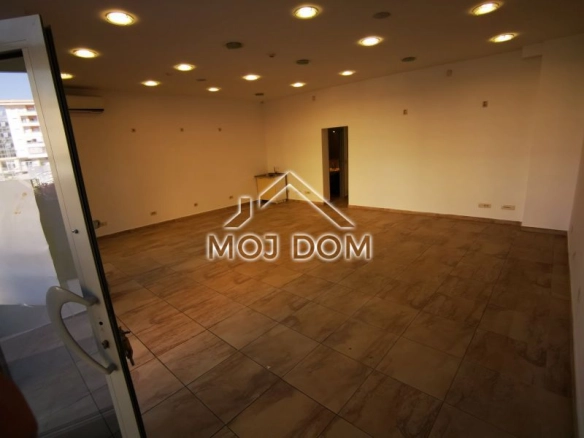 Izdavanje: Poslovni prostor 53 m² – City kvart, Podgorica — fotografija 5